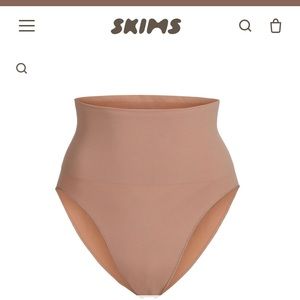 NWOT SKIMS never worn